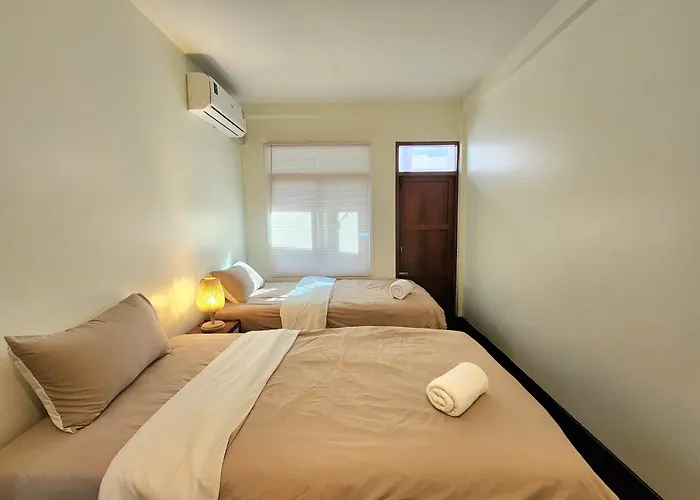度假居 200m To Mrt Private 3br For 8